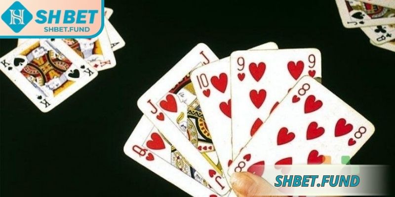 Áp dụng chiến thuật hợp lý nâng tầm phỏm SHbet thành công