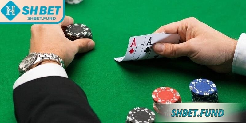 Hiểu luật, cách kết hợp bài và cách đưa quyết định thông minh
